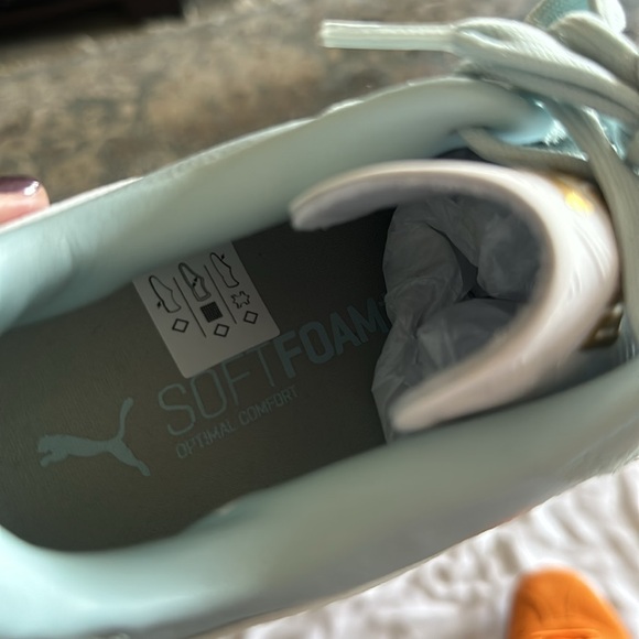 Puma - Picture 2 of 5